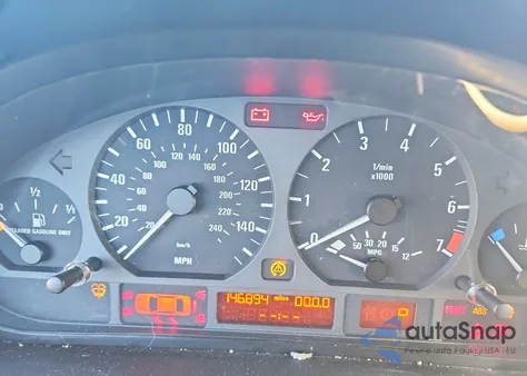 2004 BMW 325 I из США, поврежденный, VIN WBAEV33404KR31645